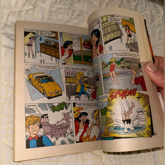 Betty And Veronica Double Digest #88 June 2000 - Picture 3 of 10